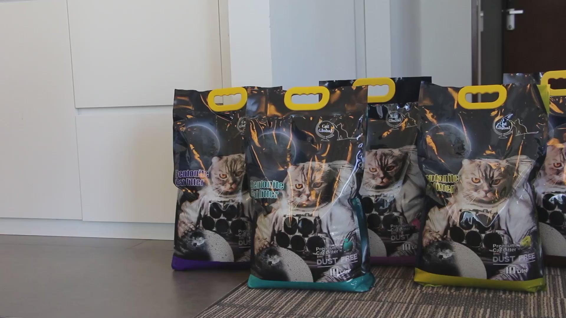 Arena Sanitaria Cat Global Premium Bentonita  Gatos 8kg